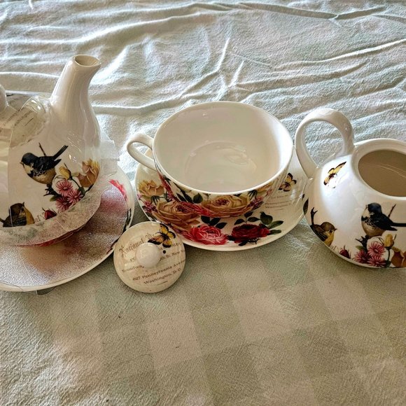 2 STECHCOL GRACIE BONE CHINA STACKED TEAPOT CUP & SAUCER Royal London Theme New - Picture 9 of 16